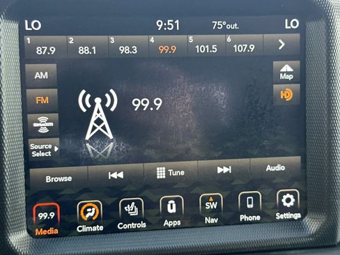 Used 2020 Jeep Gladiator Overland AWD/4WD image 17
