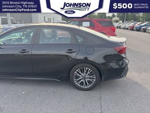 Used 2023 Kia Forte GT-Line w/ GT-Line Premium Package FWD image 4