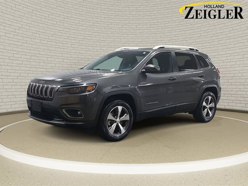 Used 2021 Jeep Cherokee Limited image 1