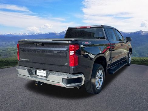Used 2023 Chevrolet Silverado 1500 LT AWD/4WD image 5