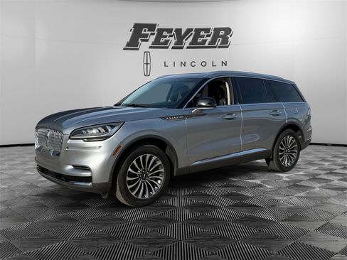 Used 2024 Lincoln Aviator Reserve image 1