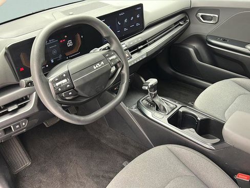 Used 2025 Kia K4 FWD image 12