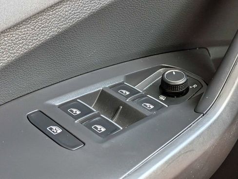 Certified 2026 Volkswagen Jetta SE FWD image 29