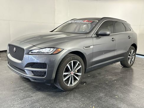 Used 2018 Jaguar F-PACE Prestige image 6