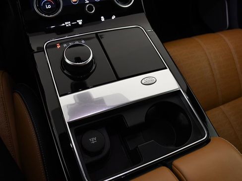 Used 2019 Land Rover Range Rover Velar R-Dynamic SE AWD/4WD image 28