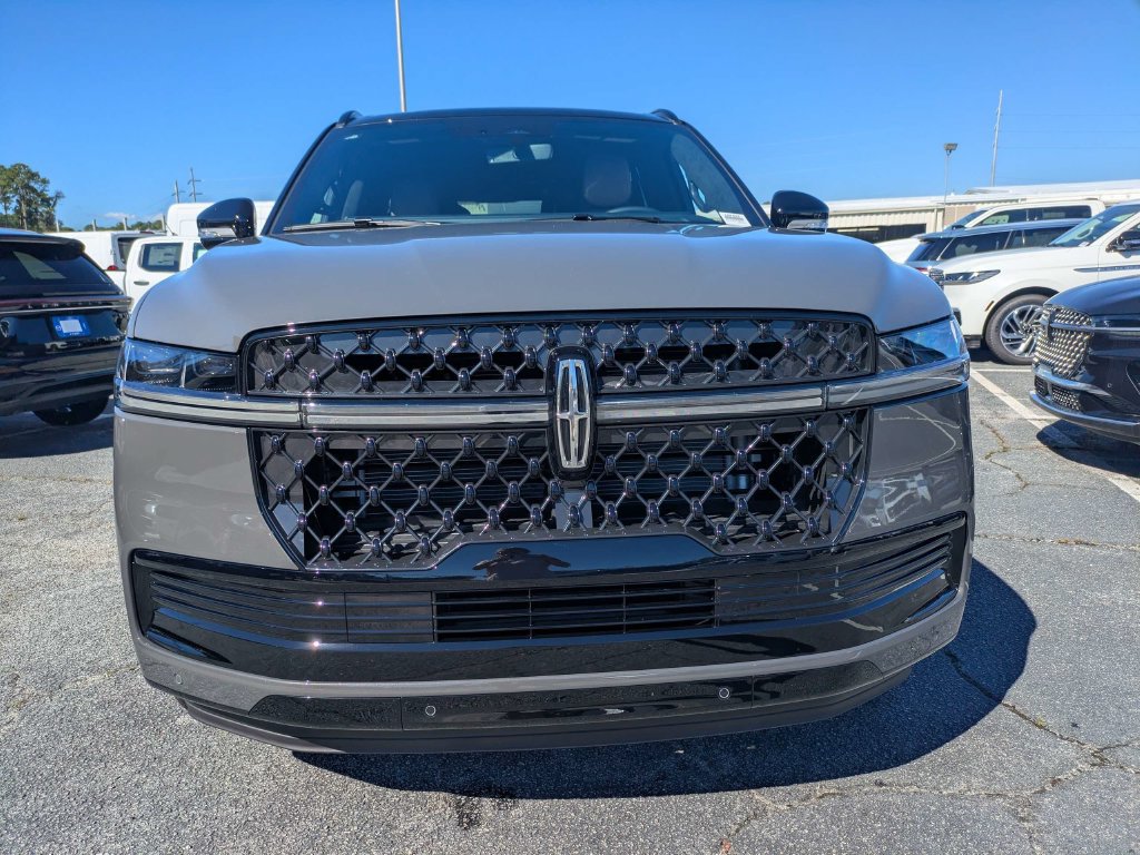 New 2027 Lincoln Navigator L Black Label AWD/4WD image 9