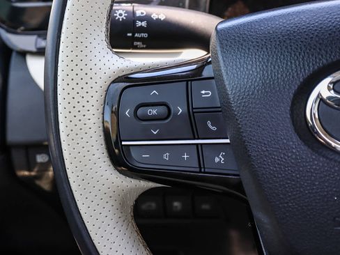 Used 2021 Toyota Mirai RWD image 22