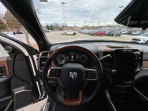 Used 2022 RAM 2500 Limited image 10