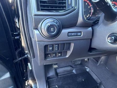 Used 2023 Nissan Titan PRO-4X w/ Pro-4x Convenience Package image 31