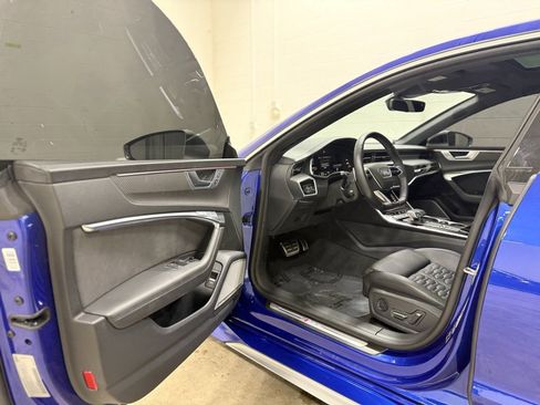 Used 2023 Audi RS 7 Sportback w/ RS 7 Executive Package image 32