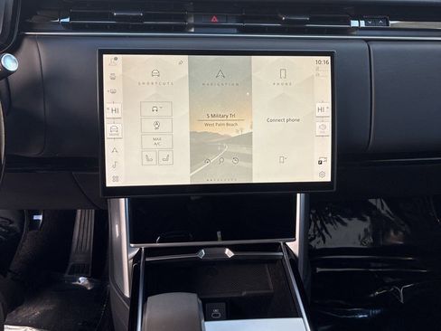 Used 2024 Land Rover Range Rover Long Wheelbase SE image 16