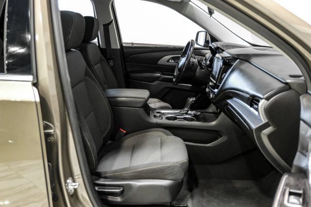 Used 2020 Chevrolet Traverse LT FWD image 31