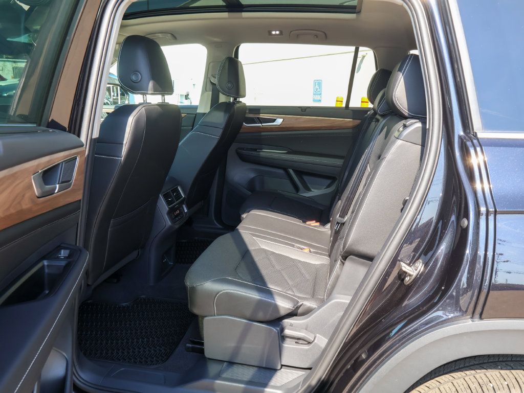 Certified 2026 Volkswagen Atlas SE w/ Panoramic Sunroof Package AWD/4WD image 16