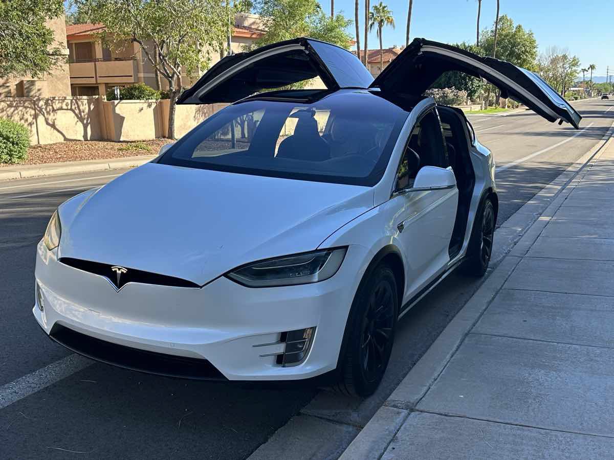 Used 2017 Tesla Model X 75D AWD/4WD image 13
