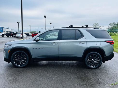 Used 2023 Chevrolet Traverse RS image 4