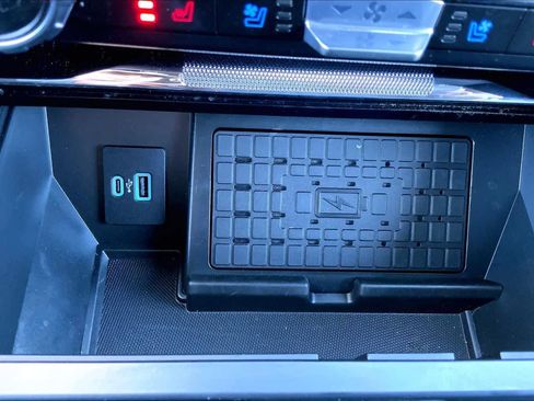 Certified 2023 Ford F150 Platinum w/ Equipment Group 701A High image 34