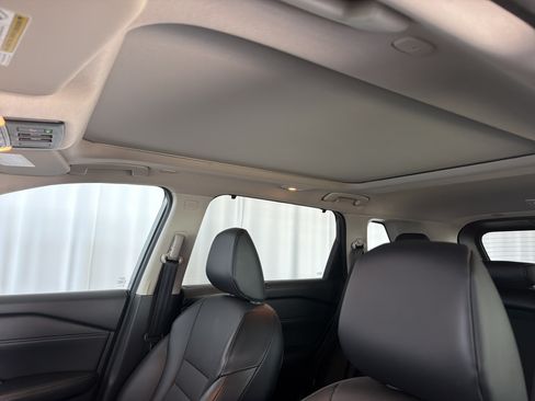 Used 2024 Nissan Rogue SV w/ SV Premium Package FWD image 10