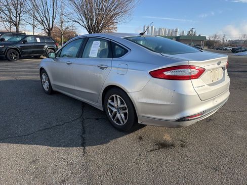 Used 2013 Ford Fusion SE image 5
