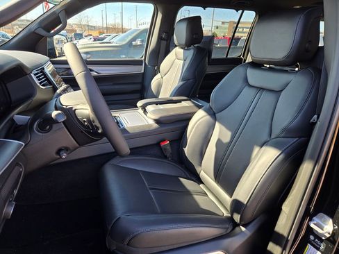 New 2026 Jeep Grand Wagoneer Limited image 14