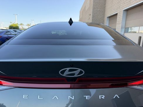Used 2024 Hyundai Elantra SEL FWD image 22