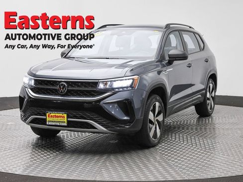 Used 2024 Volkswagen Taos S AWD/4WD image 1