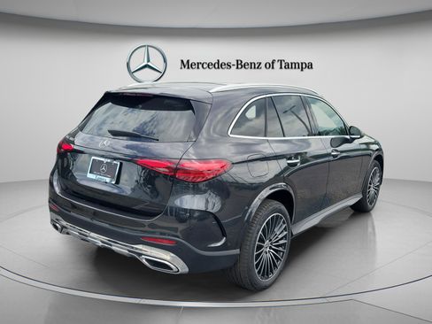 Used 2026 Mercedes-Benz GLC 300 image 3