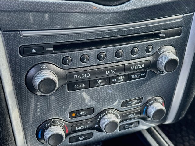 Used 2019 Nissan Pathfinder SL AWD/4WD image 18