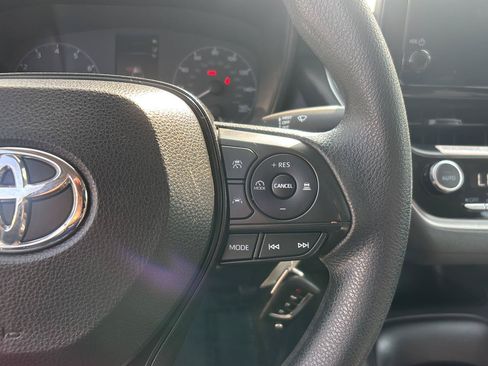 Used 2023 Toyota Corolla LE FWD image 29
