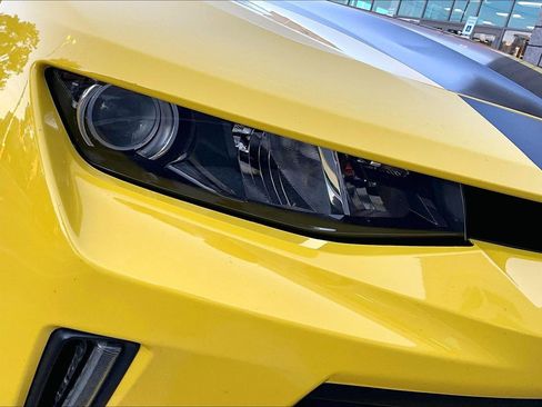 Used 2018 Chevrolet Camaro LT w/ Technology Package RWD image 25