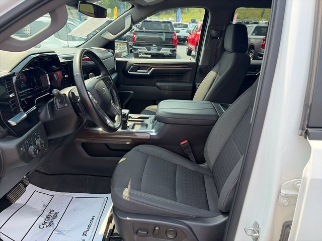 Used 2024 Chevrolet Silverado 1500 RST AWD/4WD image 9