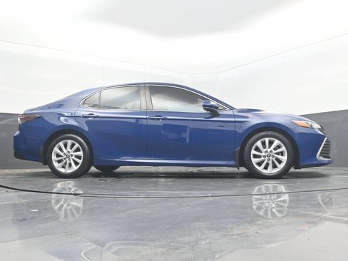 Used 2023 Toyota Camry LE FWD image 32