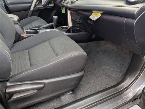 Used 2017 Toyota RAV4 XLE image 16