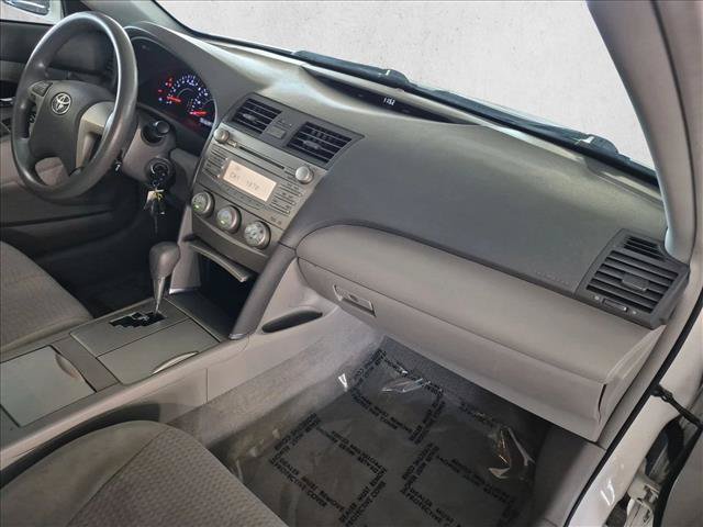 Used 2011 Toyota Camry LE FWD image 21