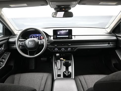 Used 2023 Honda Accord EX image 10