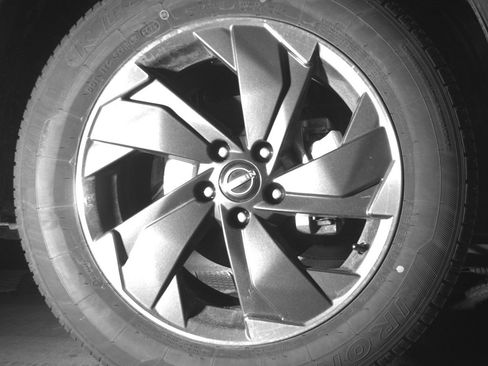 Used 2025 Nissan Rogue SV image 13