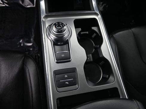 Used 2022 Ford Edge Titanium w/ Equipment Group 301A image 22