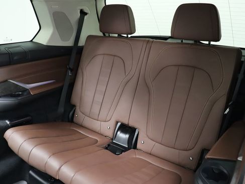 Used 2020 BMW X7 xDrive40i w/ Premium Package AWD/4WD image 37