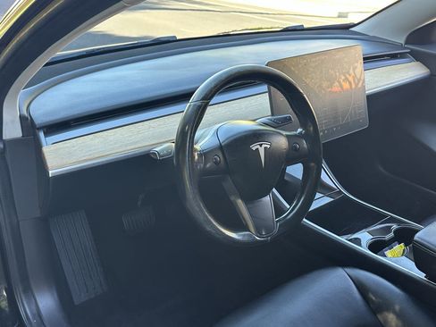 Used 2018 Tesla Model 3 Long Range RWD image 22