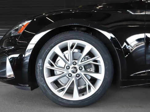 Used 2022 Audi A5 2.0T Premium image 5