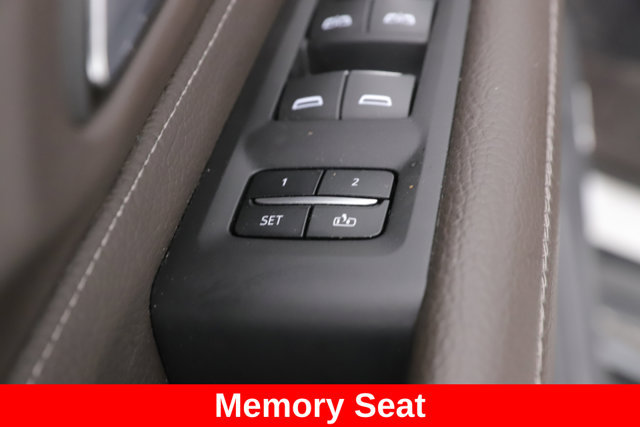 Used 2024 GMC Yukon Denali w/ Advanced Technology Package AWD/4WD image 21