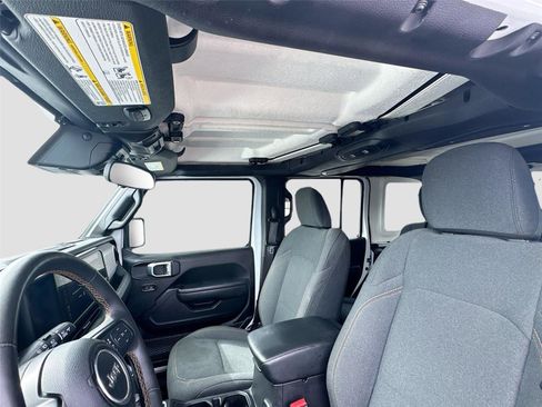 Used 2024 Jeep Wrangler Sport S w/ Convenience Group image 19