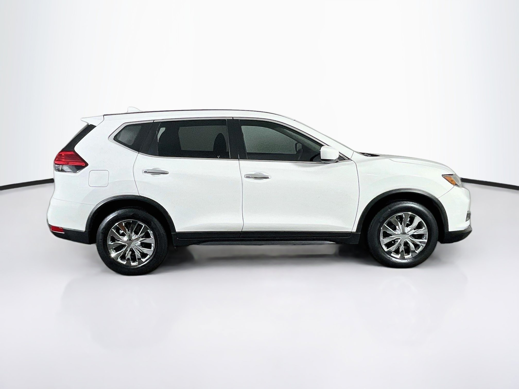 Used 2017 Nissan Rogue S FWD image 10