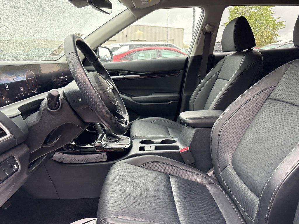 Used 2024 Kia Seltos SX AWD/4WD image 14
