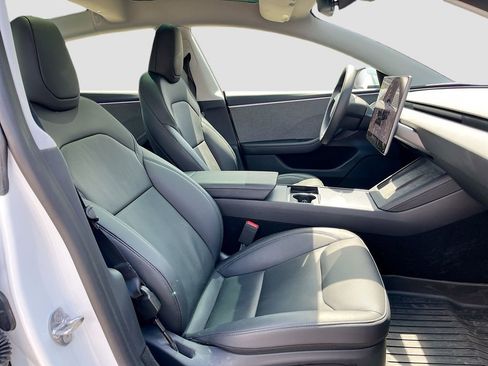 Used 2025 Tesla Model 3 Long Range image 28