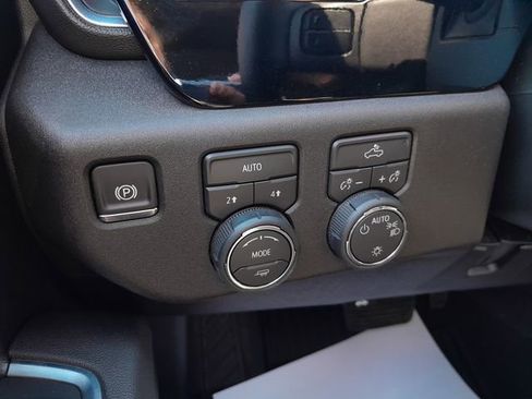 Used 2026 Chevrolet Silverado 1500 LT AWD/4WD image 18