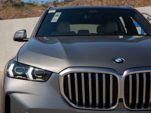 Used 2026 BMW X5 sDrive40i w/ Parking Assistance Package RWD image 9