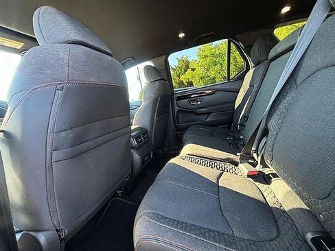 Used 2025 Honda Pilot Sport image 35