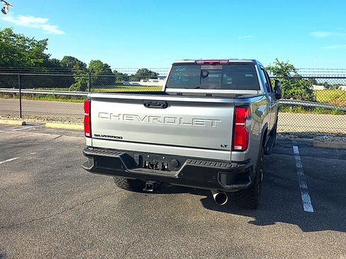 Used 2025 Chevrolet Silverado 2500 LT w/ Trail Boss Package AWD/4WD image 10