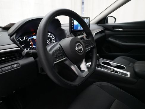 Certified 2025 Nissan Altima 2.5 SV w/ SV Special Edition Package AWD/4WD image 8