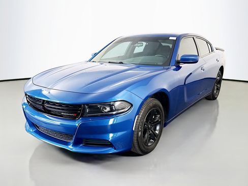 Used 2022 Dodge Charger SXT RWD image 4